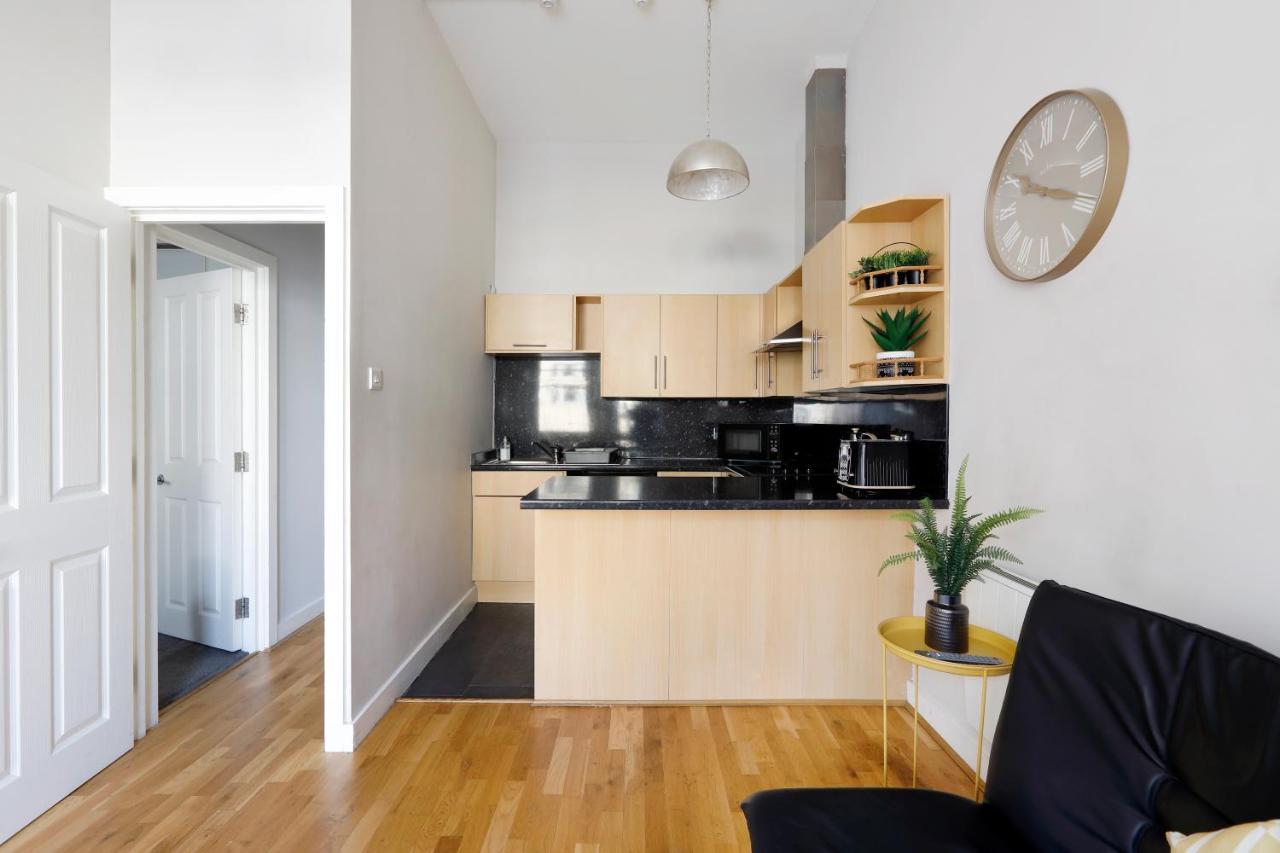 Great 2 Bedroom Apt By The Beach And Town Brighton Exterior foto